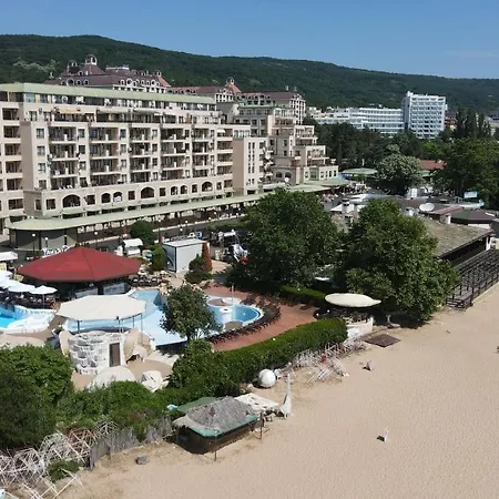 Fs Beachfront Luxury With Panoramic Sea View Apartment *